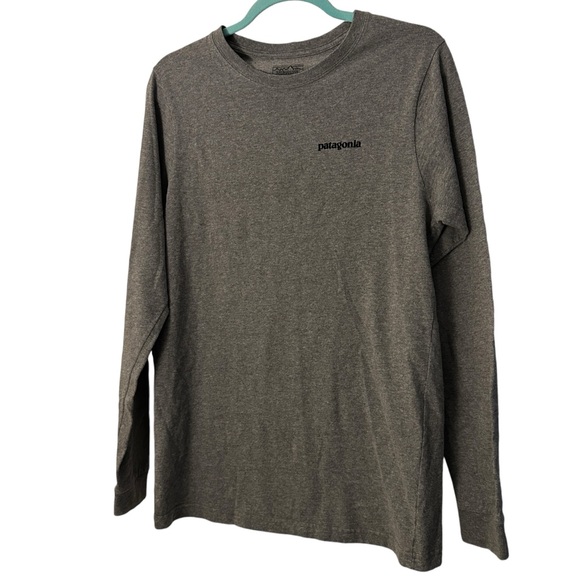 Patagonia men’s P-6 logo responsibili-tee size small. Long sleeves, gray - Picture 3 of 10
